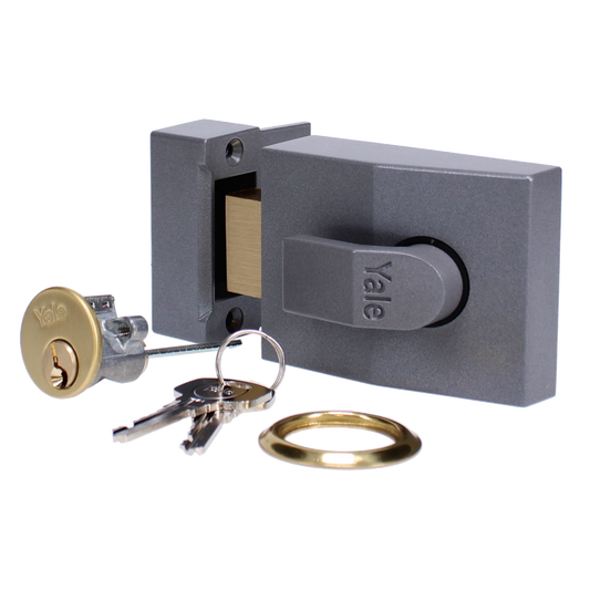 YALE 82 Deadbolt Nightlatch - 60mm DMG Case PB Cyl Boxed